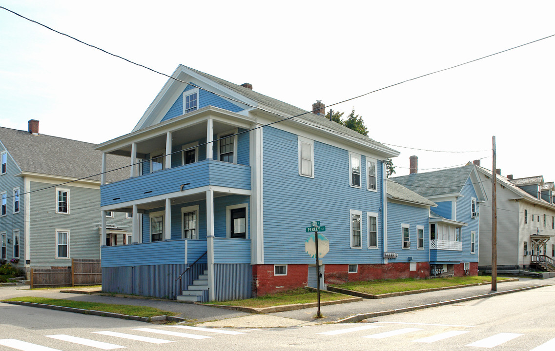 49-51 Perley St in Concord, NH - Foto de edificio