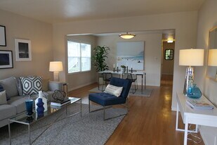 1607 Santa Clara Ave in Alameda, CA - Building Photo