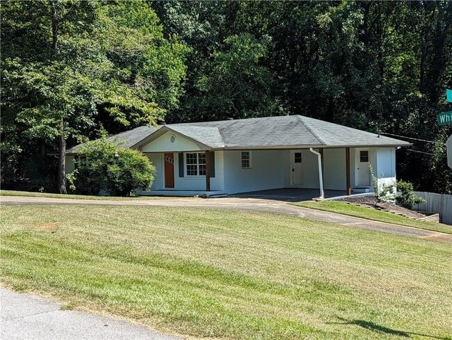 1565 Whipporwill Dr SW in Marietta, GA - Building Photo - Building Photo