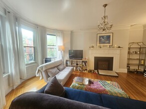 429 Marlborough St, Unit 3B in Boston, MA - Building Photo - Building Photo