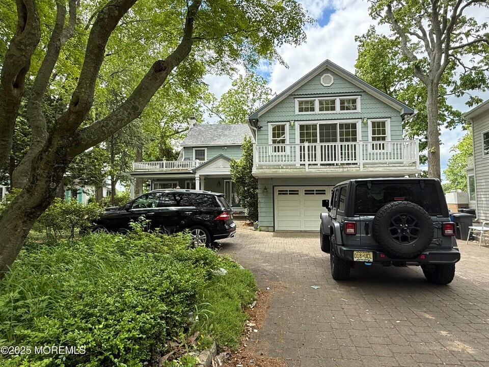 3 Interlaken Dr in Interlaken, NJ - Foto de edificio