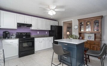 128 Newton Rd in Plaistow, NH - Building Photo - Building Photo