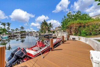 4450 NE 23rd Ave in Lighthouse Point, FL - Building Photo - Building Photo
