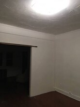235 W 5th St, Unit 1 in Long Beach, CA - Building Photo - Building Photo