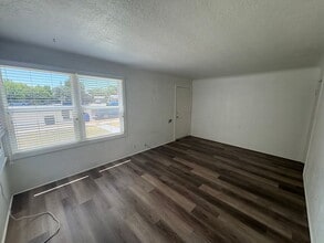 231 S I St in Exeter, CA - Building Photo - Building Photo