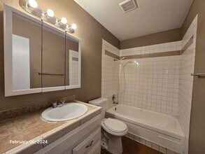 505 Mckellar Cir-Unit -1 in Las Vegas, NV - Building Photo - Building Photo