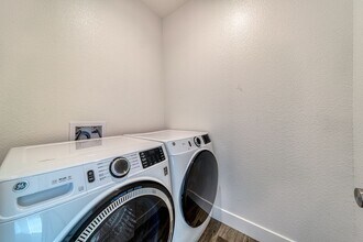 2179 Kenrick Ln in Chico, CA - Building Photo - Building Photo