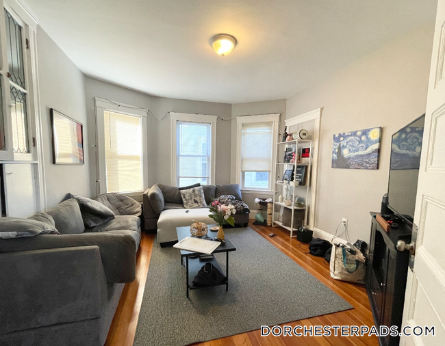 property at 9 Taft St