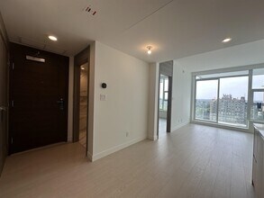 13768-1100 100 Ave in Surrey, BC - Building Photo - Building Photo