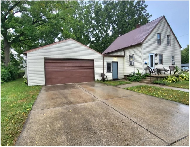 property at 3322 Palmer St