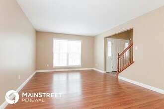 348 Behlmann Meadows Way in Florissant, MO - Building Photo - Building Photo