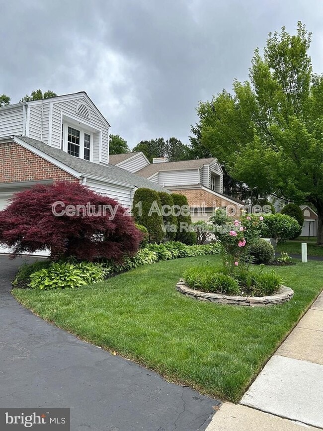 7458 Cross Gate Ln in Alexandria, VA - Building Photo - Building Photo