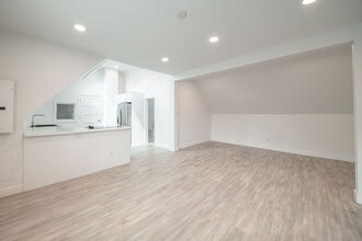 2452 Thurman Ave in Cleveland, OH - Building Photo - Building Photo