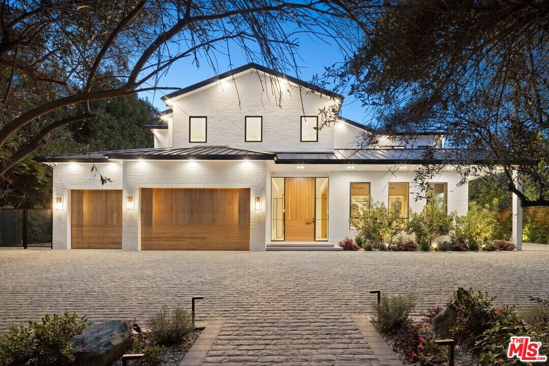 115 S Rockingham Ave in Los Angeles, CA - Building Photo