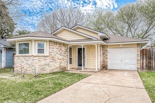9247 Autumnsong Dr in Houston, TX - Building Photo