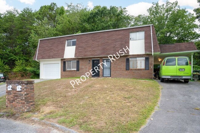 2323 Green Forest Dr in Chattanooga, TN - Building Photo - Building Photo