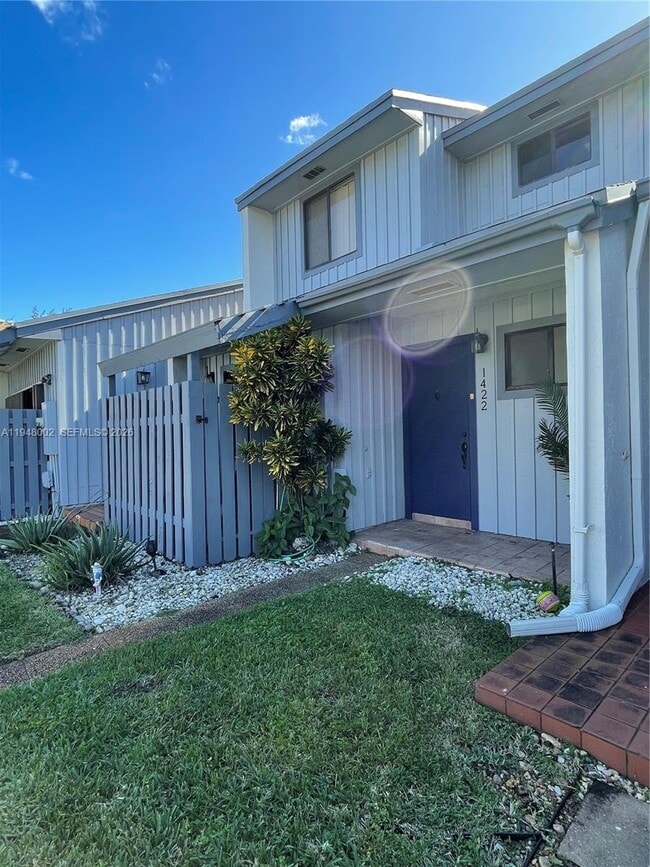 1422 Amanda St in Hollywood, FL - Building Photo - Building Photo