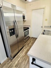 4254 Desert View Dr in San Antonio, TX - Building Photo - Building Photo