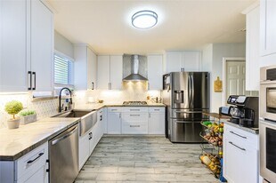 21018 Fox Walk Trail in Humble, TX - Building Photo