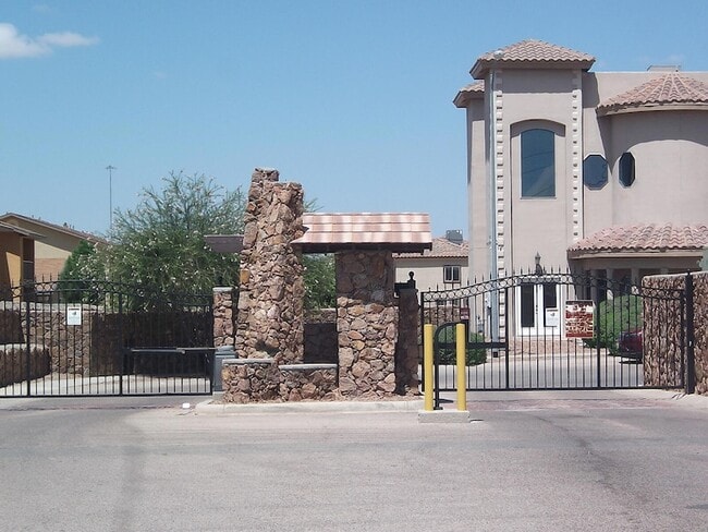 12249 Gaudi Way in El Paso, TX - Building Photo - Building Photo