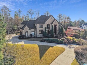 2005 Lake Heather Dr in Birmingham, AL - Building Photo - Building Photo