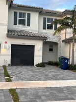 11835 NW 46th St in Coral Springs, FL - Building Photo