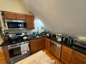 87 Morrison Ave, Unit 2A in Somerville, MA - Building Photo - Building Photo