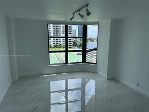 3530 Mystic Pointe Dr, Unit 813 in Aventura, FL - Building Photo - Building Photo