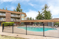 Lochmoore Shores Apartments in Redmond, WA - Foto de edificio - Building Photo