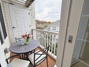 121 Centre St in Brookline, MA - Building Photo - Building Photo