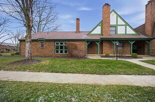 4554 Sandringham Dr in Columbus, OH - Building Photo