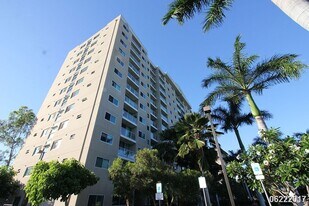 94-979-979 Kau'Olu Pl in Waipahu, HI - Building Photo