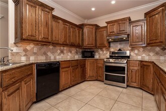 1103 SE Phoenix St in Bentonville, AR - Building Photo - Building Photo