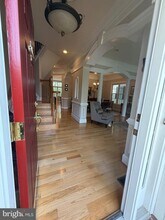 8402 Tysons Trace Ct in Vienna, VA - Building Photo - Building Photo