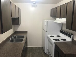 4812 S 450 W in Washington Terrace, UT - Building Photo - Building Photo