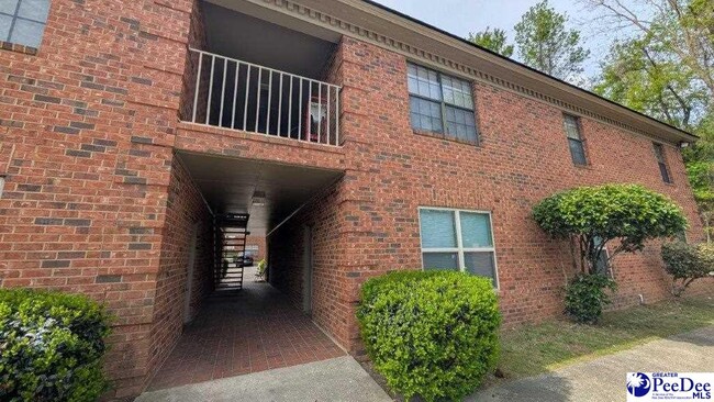 property at 2013 2nd Loop Rd