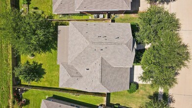 714 Coggins Point Way in Sugar Land, TX - Building Photo - Building Photo