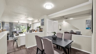 Catherine Townhomes in Scottsdale, AZ - Foto de edificio - Building Photo