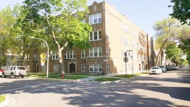 4306 W Shakespeare Ave in Chicago, IL - Building Photo
