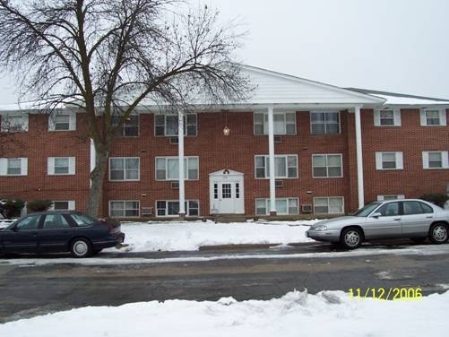 3356 Sun Valley Ter in Rockford, IL - Foto de edificio