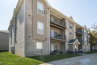 Eagle Run Apartments in Omaha, NE - Foto de edificio - Building Photo