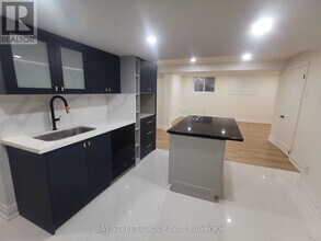 3 Feltham Rd in Markham, ON - Building Photo - Building Photo