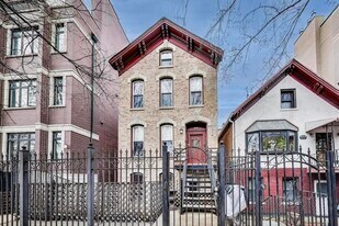 1509 W Thomas St, Unit 3R in Chicago, IL - Building Photo