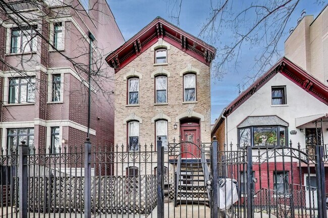 property at 1509 W Thomas St