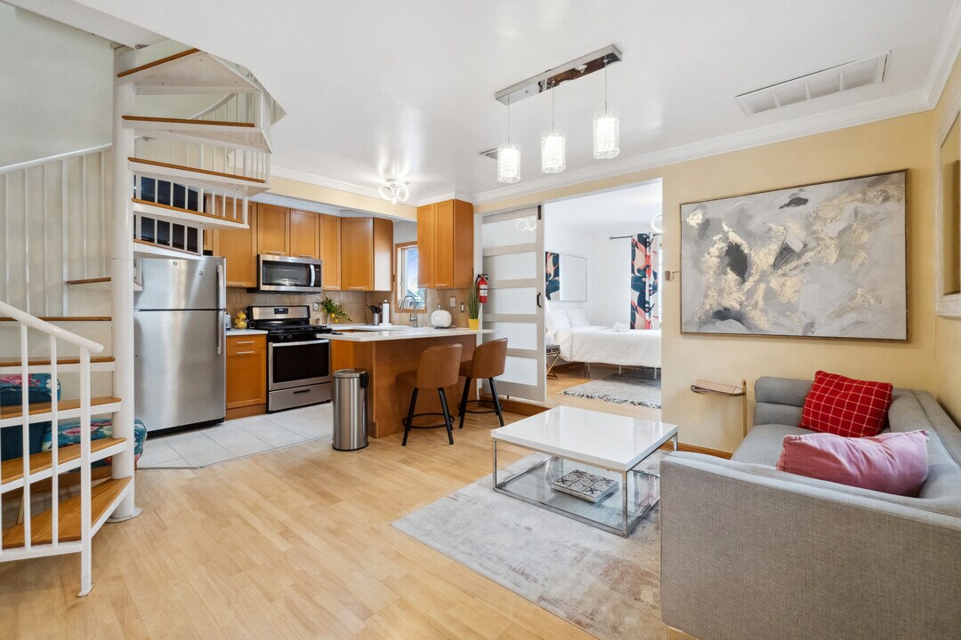 40 Ella St in Bloomfield, NJ - Building Photo