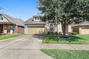 8314 Hampton Bay Drive in Baytown, TX - Building Photo