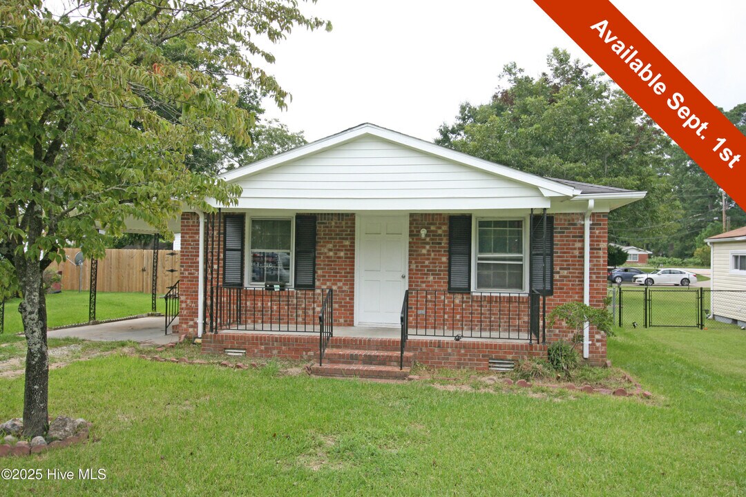 1329 Hazel Ave in New Bern, NC - Building Photo