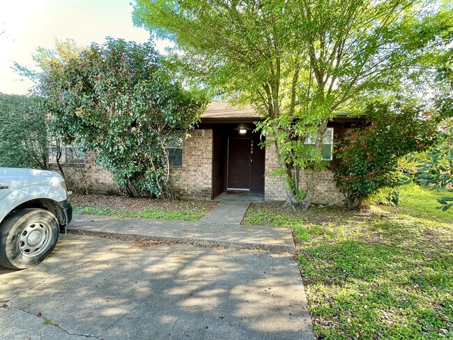 property at 1424 Hillside Dr