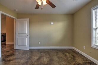 49 Sutter Pl in Gray, TN - Building Photo - Building Photo