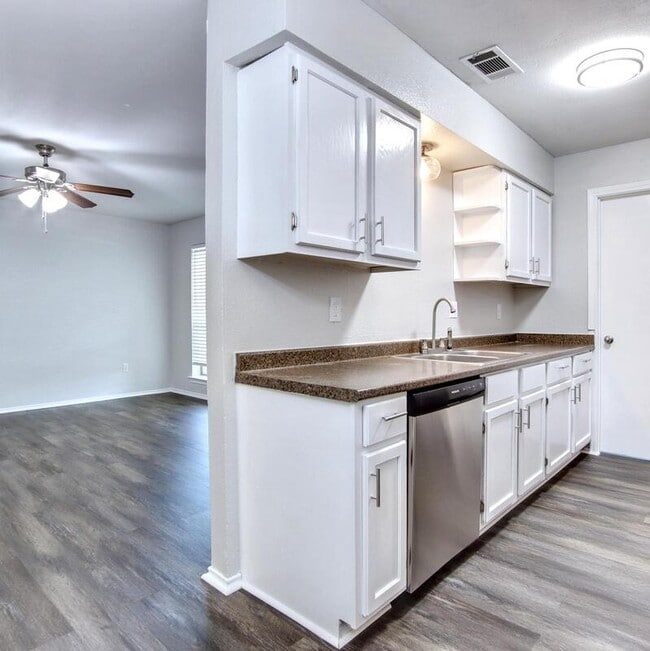 property at 402 S 2nd St